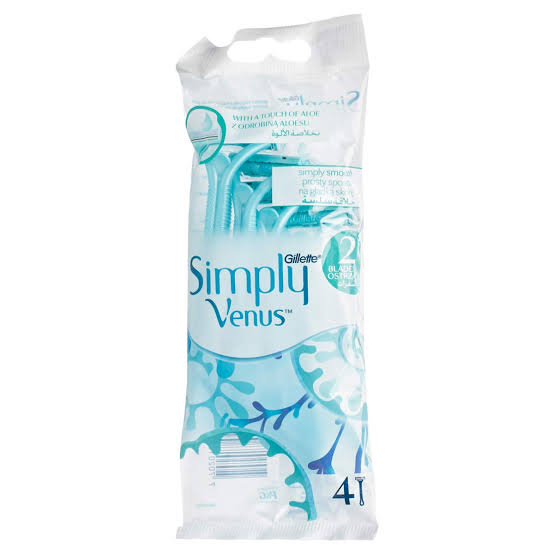 4-count Venus Razor Blades pouch