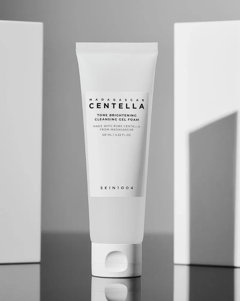 غسول جل رغوي للاشراقة والتفتيح من Skin1004